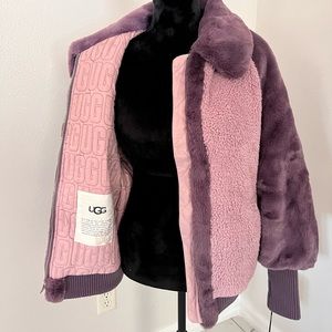 UGG Augusta Point Collar Color Block
Long Balloon Sleeve Faux Fur Sherpa